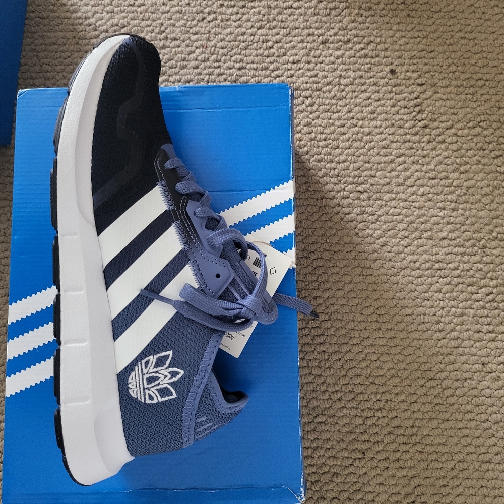 Adidas Mens Swift Run - image 1